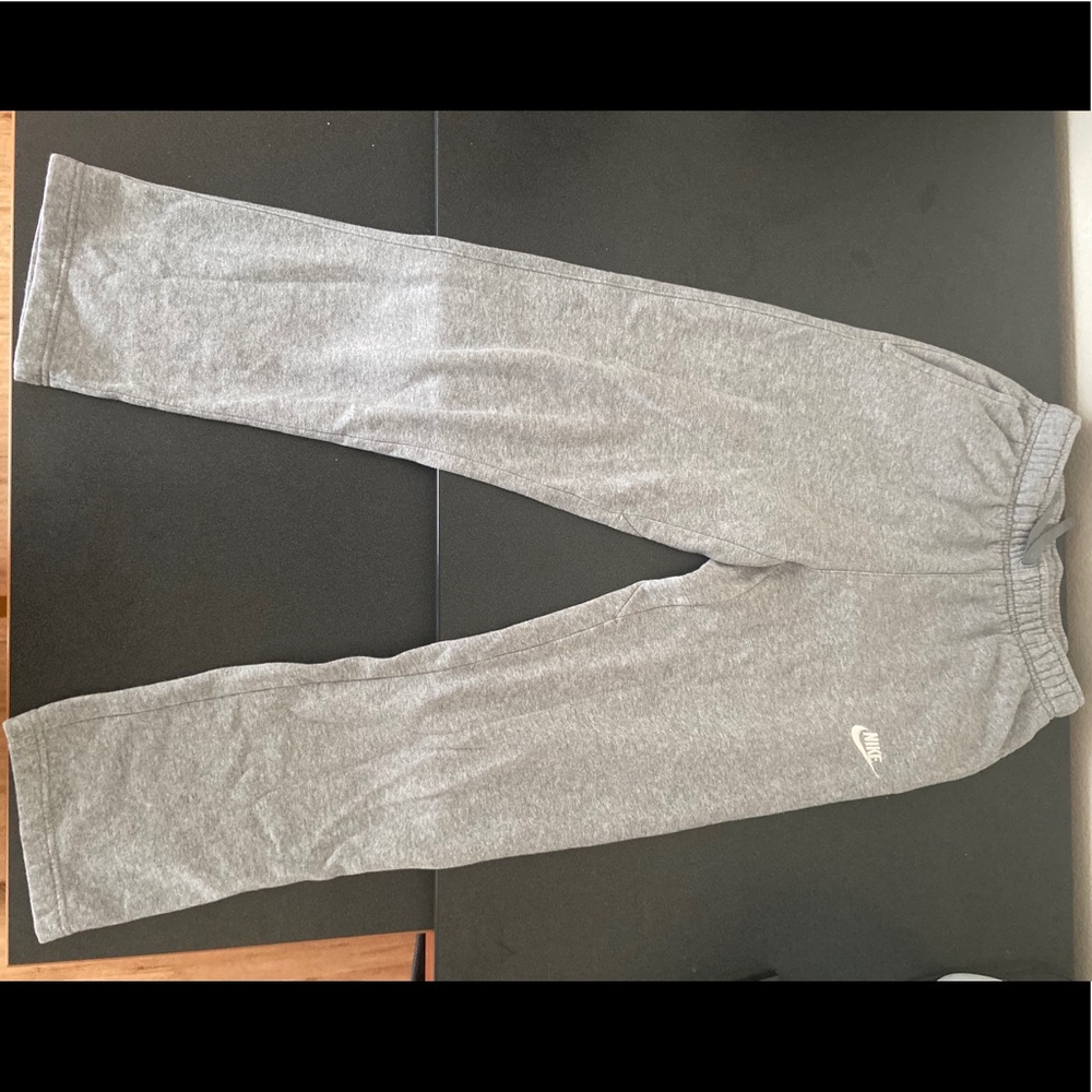 Light grey nike sweatpants